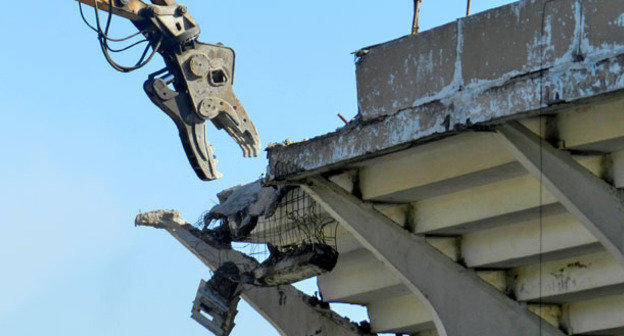 Демонтаж стадиона, на месте которого появится арена к чемпионату мира по футболу. Волгоград, 15 октября 2014 г. Фото Татьяны Филимоновой для "Кавказского узла"