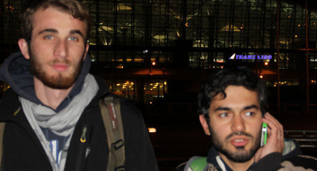 Жалавди Гериев (справа) и Бекхан Гельгоев. Москва, 2 ноября 2014 г. Фото Магомеда Туаева для "Кавказского узла"