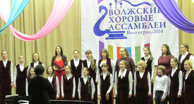 Выступление детского хора музыкальной школы №8 на конкурсе "Волжские хоровые ассамблеи". 8 ноября 2014 г. Фото Вячеслава Ященко для "Кавказского узла"