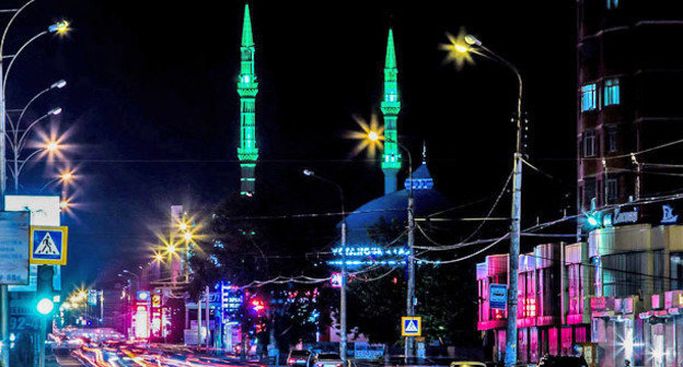 Проспект Акушинского, Махачкала. Фото: Шамиль Вагабов http://www.odnoselchane.ru/