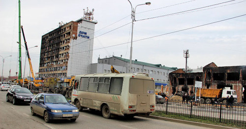 Грозный после нападения боевиков. На заднем плане - Дом печати. 5 декабря 2014 г. Фото Магомеда Магомедова для "Кавказского узла"