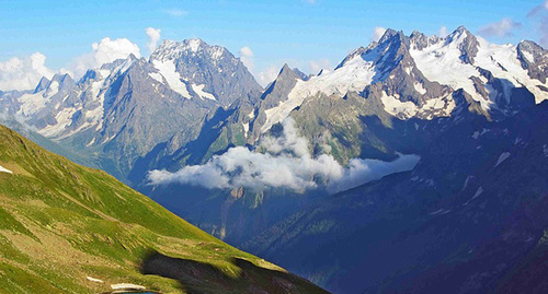 Тебердинский государственный биосферный заповедник, КЧР.
http://ho4uvpohod.com/statji/teberdinskii-zapovednik. Фото: http://ho4uvpohod.com/statji/teberdinskii-zapovednik