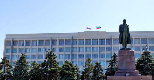 Здание администрации Махачкалы. Фото: bagatyrovkazim http://wikimapia.org/