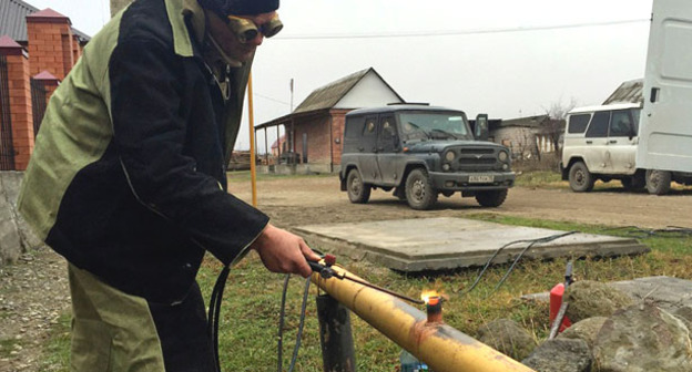 Отключение дома от газоснабжения из-за долгов. Ингушетия. Фото: Пресс-служба ООО "Газпром межрегионгаз Пятигорск"