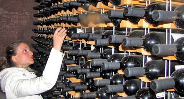 Фирменные вина компании «Аджарский винный дом". Грузия, селение Ваио, декабрь 2014 г. Фото Беслана Кмузова для "Кавказского узла"