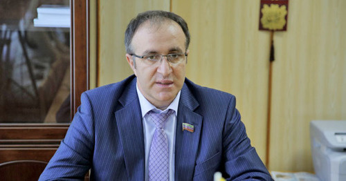 Руководитель фракции "Патриотов России" Эдуард Хидиров. Фото: Азнаур Абдурашидов http://www.riadagestan.ru/