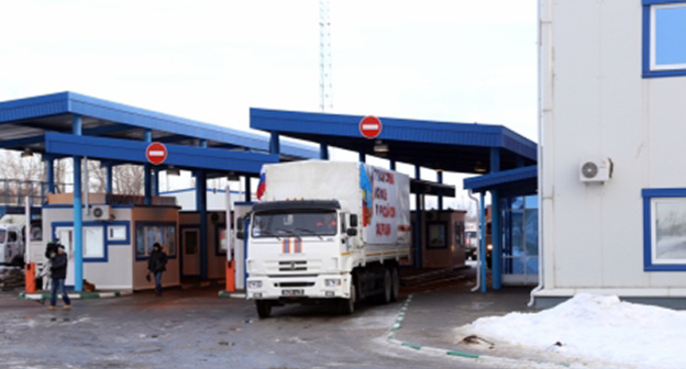 Автомобиль из состава автоколонна МЧС России с гуманитарной помощью Донбассу.  Фото: http://www.mchs.gov.ru/dop/info/smi/news/item/3485786/