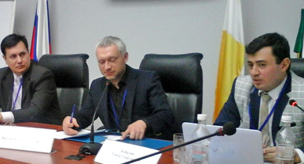 Заседание экспертно-аналитического центра (СКАЭЦ). Патигорск, 6  марта 2015 г. Фото Аси Капаевой для "Кавказского узла"