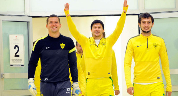 Игроки футбольного клуба "Анжи". Фото http://www.fc-anji.ru/