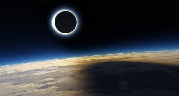 Солнечное затмение. Фото: http://bloknot-volgograd.ru/news/volgogradtsy-smogut-uvidet-grandioznoe-solnechnoe--586729?sphrase_id=46488