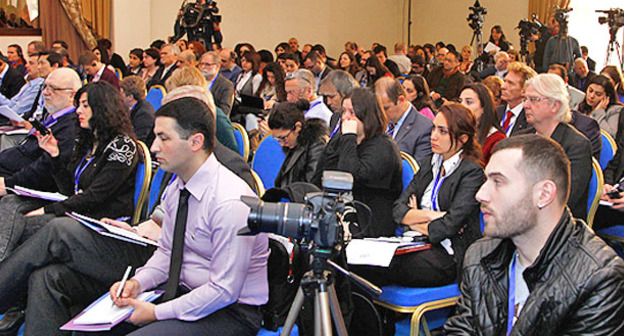 Участники международного медиа-форума «У подножия Арарата». Ереван, 22 марта 2015 г. Фото: © PAN Photo / Varo Rafayelyan, Vahan Stepanyan