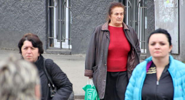 Жители Владикавказа. Фото Ахмеда Альдебирова для "Кавказского узла"