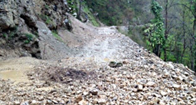 Сход селя. Фото: http://www.23.mchs.gov.ru/upload/site32/document_operational/9Ovyos65uO-big-350.jpg