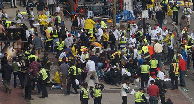 На месте теракта в Бостоне. 15 апреля 2015 г. Фото: Aaron "tango" Tang /ru.wikipedia.org