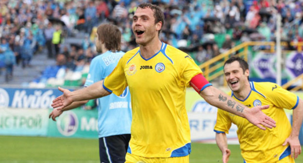 Игроки футбольного клуба "Ростов". Фото http://www.fc-rostov.ru/press/news/7260