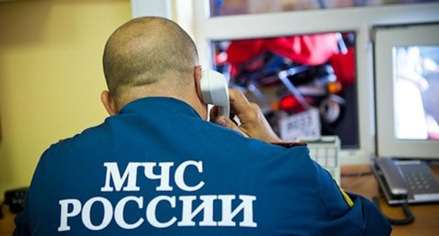 Сотрудник МЧС. Фото: Федор Обмайкин / Югополис