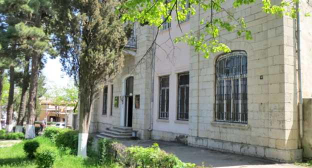 Здание ЦИК нагорного Карабаха в Степанакерте. 2 мая 2015 г. Фото Алвард Григорян для "Кавказского узла"