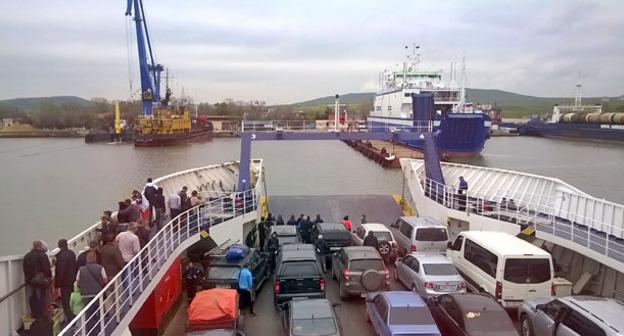 Паром на Керченской переправе. 8 мая 2015 г. Фото Анны Грицевич для "Кавказского узла"