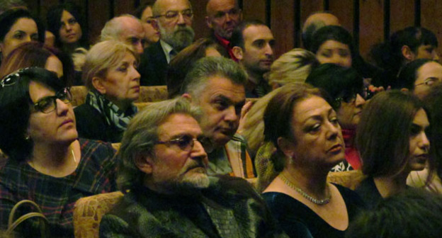 Зрители фестиваля "Арммоно". Ереван, 10 мая 2015 г. Фото Армине Мартиросян для "Кавказского узла"