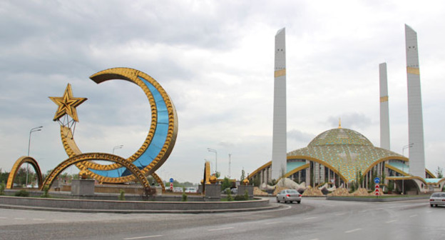 Мечеть имени Аймани Кадыровой в Аргуне. Фото Магомеда Магомедова для "Кавказского узла"