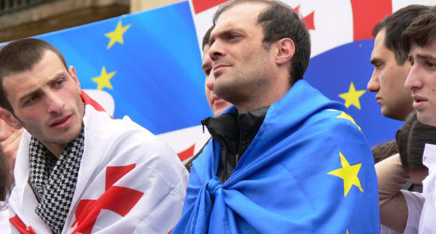 Участники акции "Грузия - европейский выбор". Тбилиси, март 2013 г. Фото Патимат Махмудовой для "Кавказского узла"