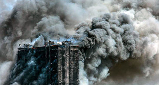 Пожар в многоэтажке в Баку. Фото Orkhan Aslanov, http://news.day.az/society/580281.html 