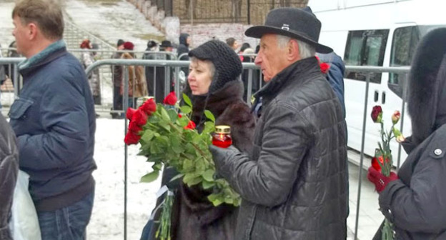 Участники гражданской панихиды по Борису Немцову. Москва, 3 марта 2015 г. Фото Вячеслава Ферапошкина для "Кавказского узла"