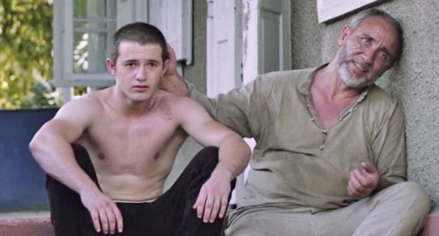 Кадр из фильма режиссера Олега Хамокова "Армия". Фото http://fond-adygi.ru/page/oleg-hamokov-esli-zemlja-nartov-nahodit-otklik-v-serdcah-zritelej-ja-schastliv