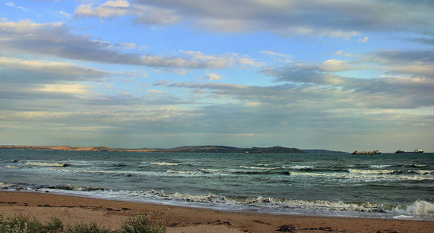 Керченский пролив. Вид на порт в Крыму. Фото: Aleksander Kaasik https://ru.wikipedia.org