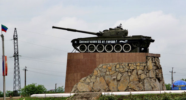 Танк в Хасавюрте. Фото Магомеда Магомедова для "Кавказского узла"