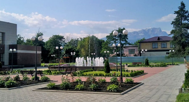 Алагир, Северная Осетия. Фото: Владимир Цомаев http://www.panoramio.com/photo/60015175