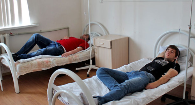 Больные в Центральной районной больнице Алагира,отравившиеся водопроводной водой. 10 июня 2015 г. Фото Эммы Марзоевой для "Кавказского узла"