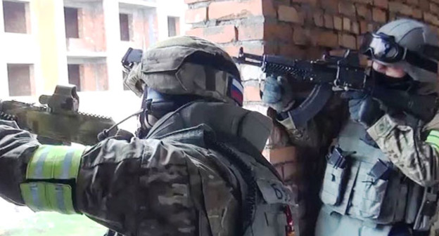 Сотрудники силовых структур. Фото http://nac.gov.ru/