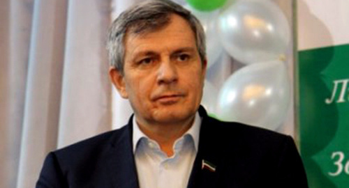 Дукуваха Абдурахманов. Фото: http://svopi.ru/obsh/49542-ushel-iz-zhizni-predsedatel-chechenskogo-parlamenta-dukuvaha-abdurahmanov.html