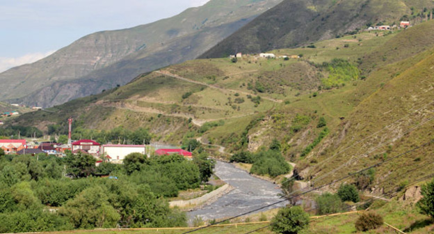 Вид на село Итум-Кали Итумкалинского района Чечни. Фото Магомеда Магомедова для "Кавказского узла"