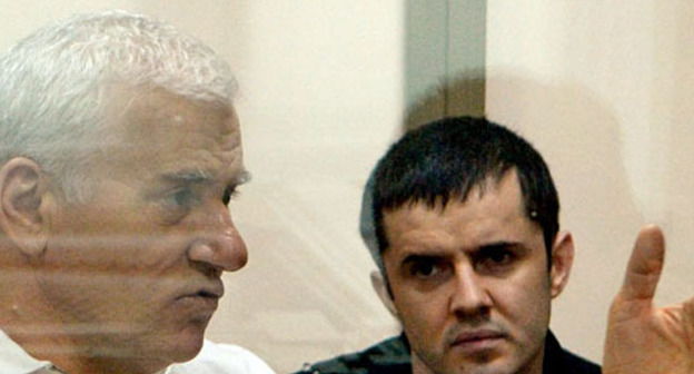 Саид Амиров (слева) и Юсуп Джапаров во время судебного заседания. Фото Олега Пчелова для "Кавказского узла"