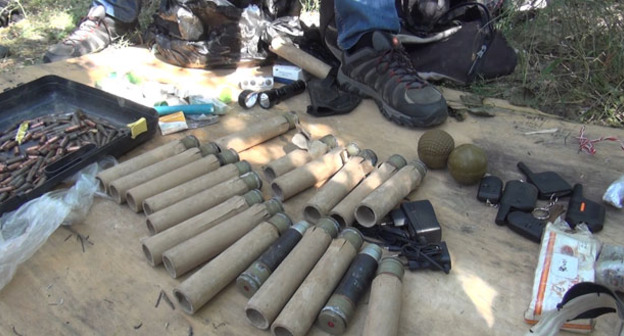 Боеприпасы захваченные в результате спецоперации в Баксанском районе. 14 июля 2015 г. Фото nac.gov.ru