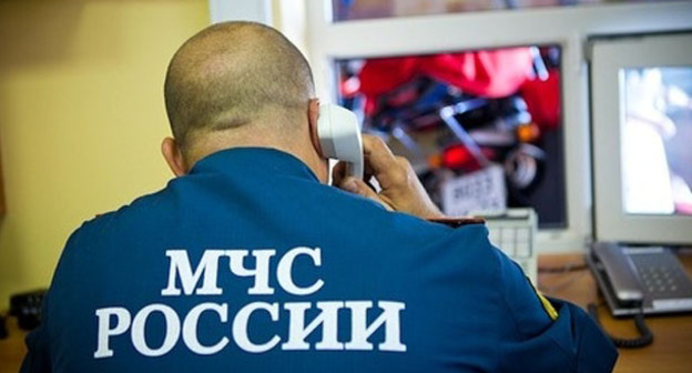 Сотрудник МЧС. Фото: Федор Обмайкин / Югополис