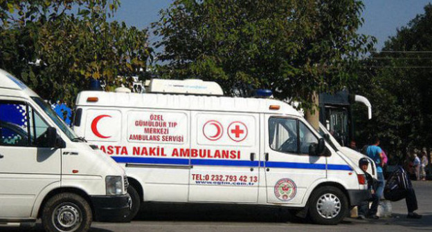 Машина скорой помощи в Суруче. Турция. Фото http://haqqin.az/news/49382