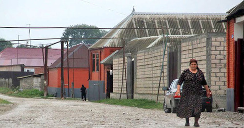 Сельская улица. Чечня. Фото Магомеда Магомедова для "Кавказского узла"