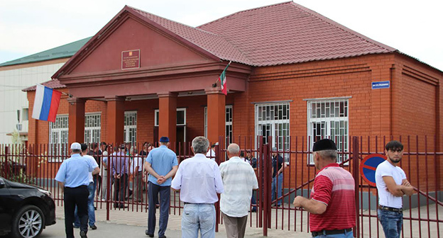 Здание суда Урус-Мартана, Чечня. Фото Магомеда Магомедова