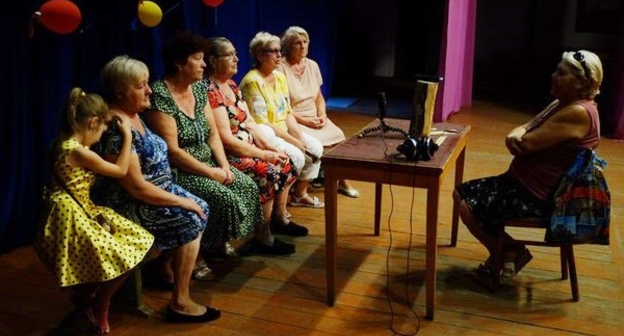 Ансамбль "Казачка", станица Екатериноградская, Кабардино-Балкария. Август 2015 года. Фото http://vk.com/ored_recordings