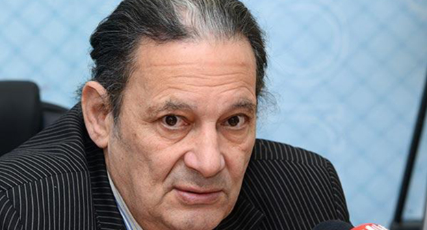 Агарон Адибекян. Фото:  http://golosarmenii.am/media/k2/items/cache/a558e771c91d764870a50ec59145a77b_L.jpg