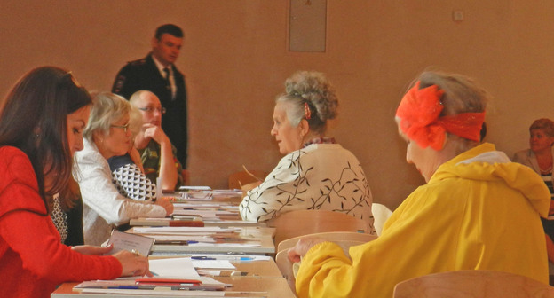 Дополнительные выборы депутата гордумы  по Дзержинскому одномандатному избирательному округу № 13. Волгоград 13 сентября 2015 года. Фото Татьяны Филимоновой для "Кавказского узла"