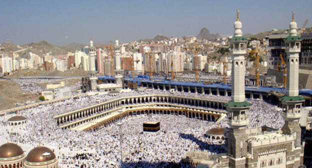 Мечеть Аль-Харам и Мекка. Саудовская Аравия. Фото: Al Jazeera English https://ru.wikipedia.org