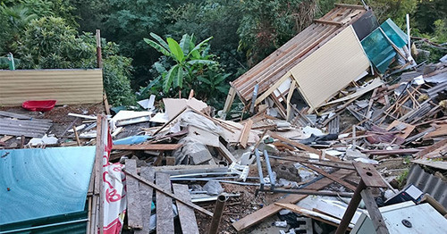 Снос садового дома Нади Геладзе в СТ "Балка". Сочи, 18 сентября 2015 г. Фото Светланы Кравченко для "Кавказского узла"