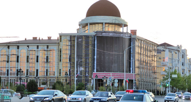 Здание управления судебного департамента при Верховном суде РФ в Чеченской Республике. Фото Магомеда Магомедова для "Кавказского узла"