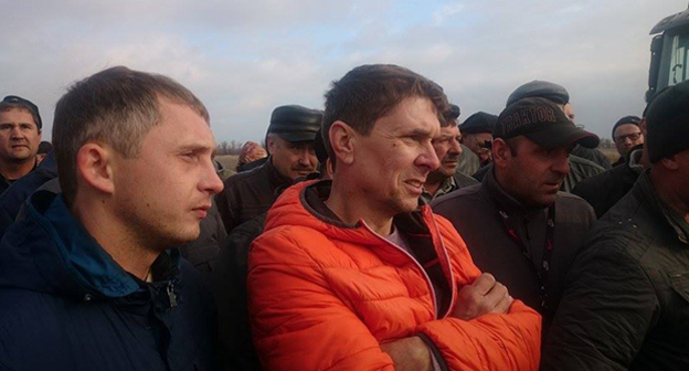 Собрание дальнобойщиков  в районе 13 километра трассы Волгоград–Москва. Фото Татьны Филимоновой для "Кавказского узла"