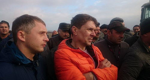 Собрание дальнобойщиков  в районе 13 километра трассы Волгоград–Москва. Фото Татьны Филимоновой для "Кавказского узла"