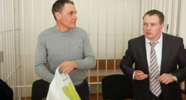 Евгений Витишко (слева) и адвокат Сергей Локтев. Фото http://freevitishko.org/ru/?paged=2